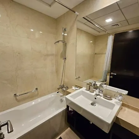 A Stylish Studio Apartment So Close To Beach Dubai Exterior photo