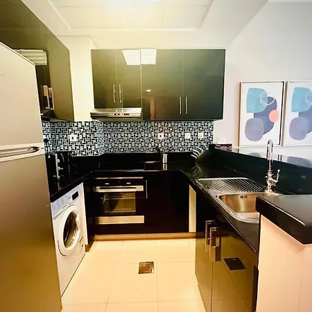 A Stylish Studio Apartment So Close To Beach Dubai Exterior photo